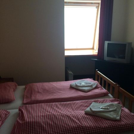 Penzion Duna & Solna Jaskyna Komárno Buitenkant foto